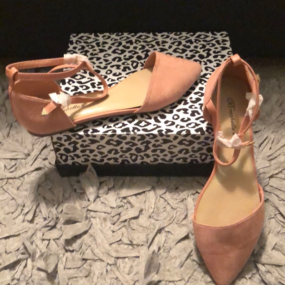 Flat Pointed Toe Ankle Wrap Shoes- Blush Color